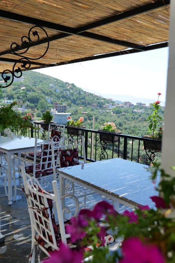 Vila Panorama Piqeras Bed & Breakfast Екстериор снимка