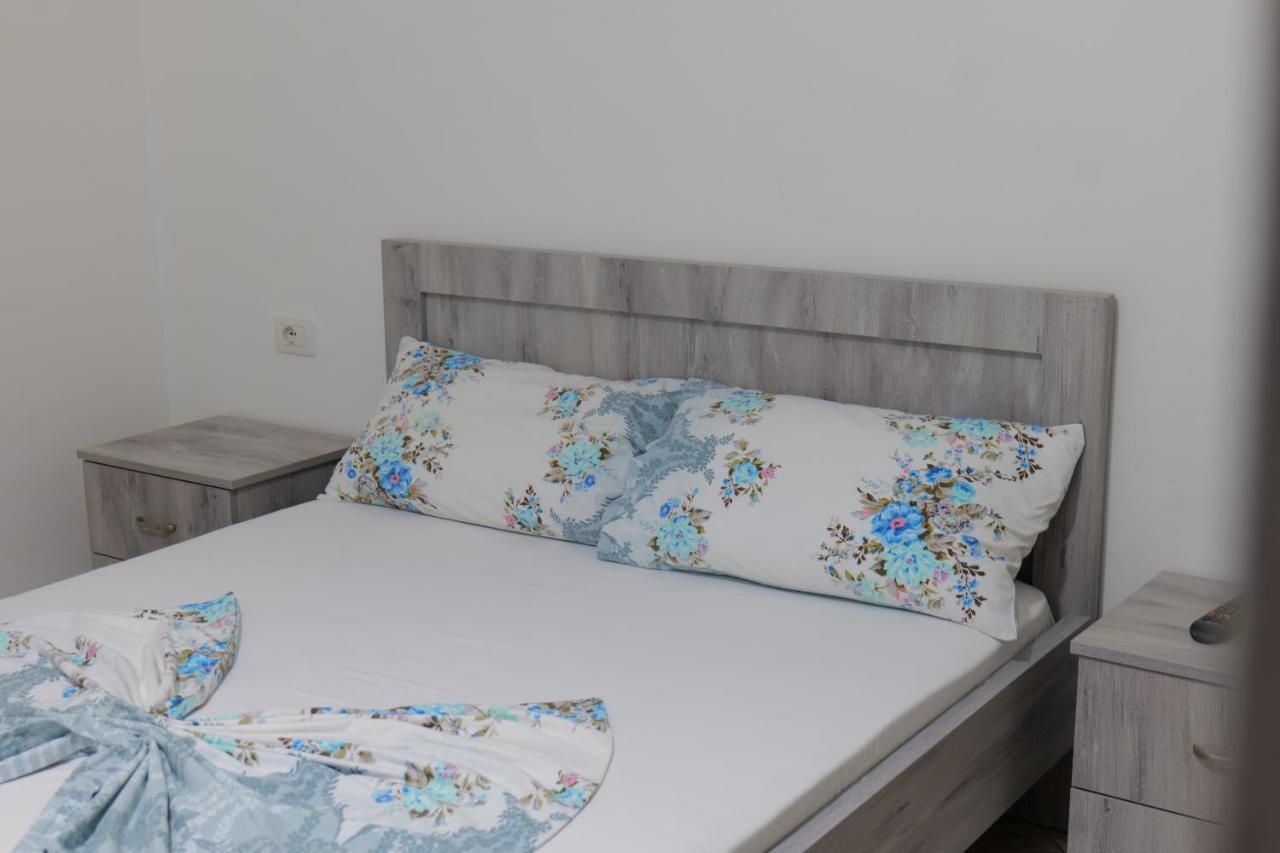Vila Panorama Piqeras Bed & Breakfast Екстериор снимка
