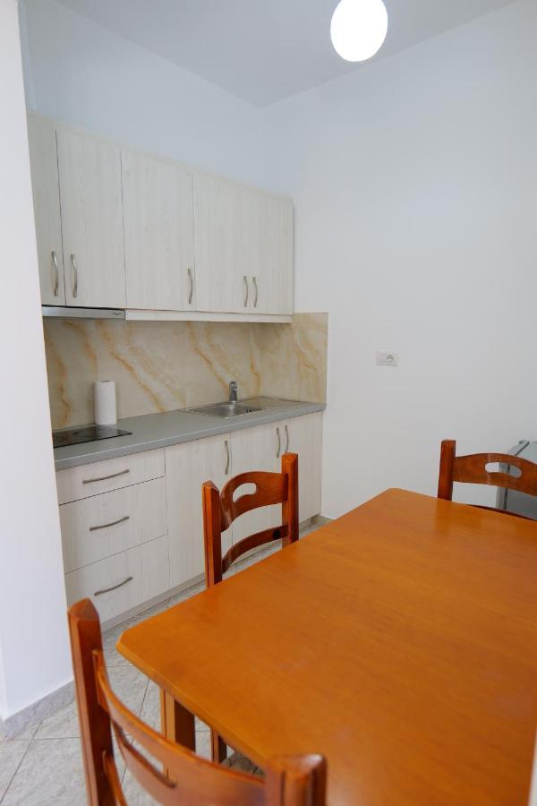 Vila Panorama Piqeras Bed & Breakfast Екстериор снимка