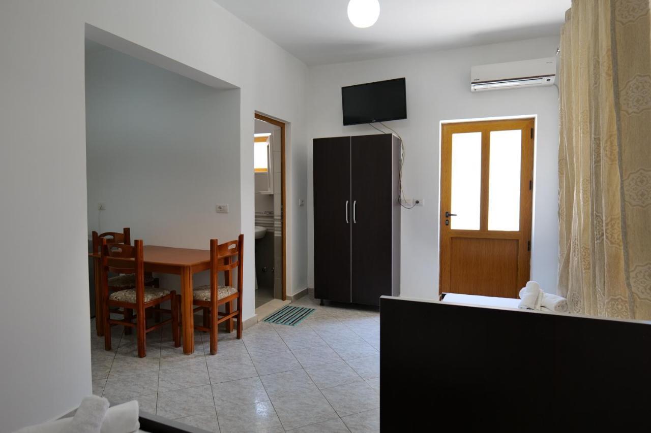 Vila Panorama Piqeras Bed & Breakfast Екстериор снимка